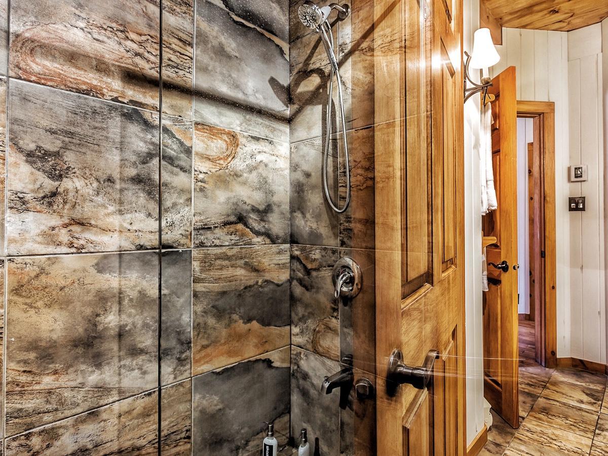 Le Mont-Tremblant 1 Villa ลัค-ซุแปร์ริเออร์ ภายนอก รูปภาพ